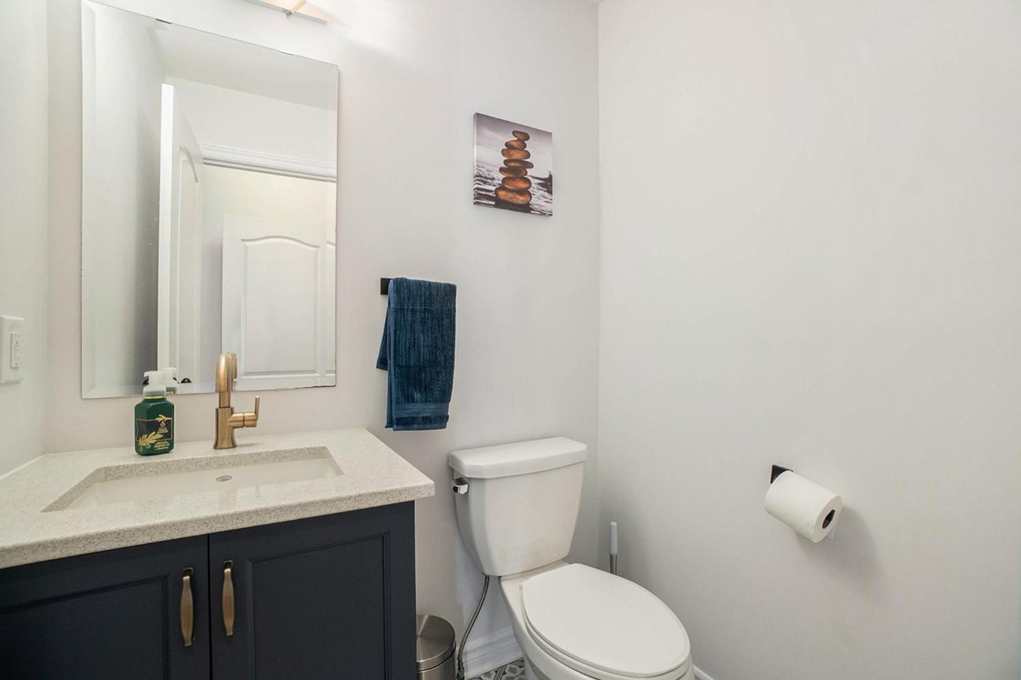 Fully Furnished 4 Bedroom House In * Ottawa